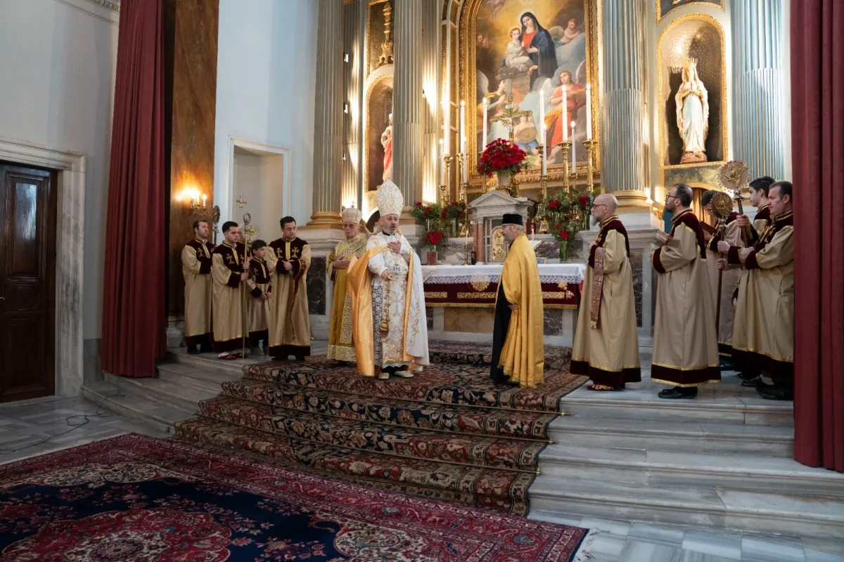 Պէյօղլուի Սուրբ Աստուածածին Հայ Կաթողիկէ Պատրիարքարանի Մայր Տաճարին մէջ Զատկուան Տօնը